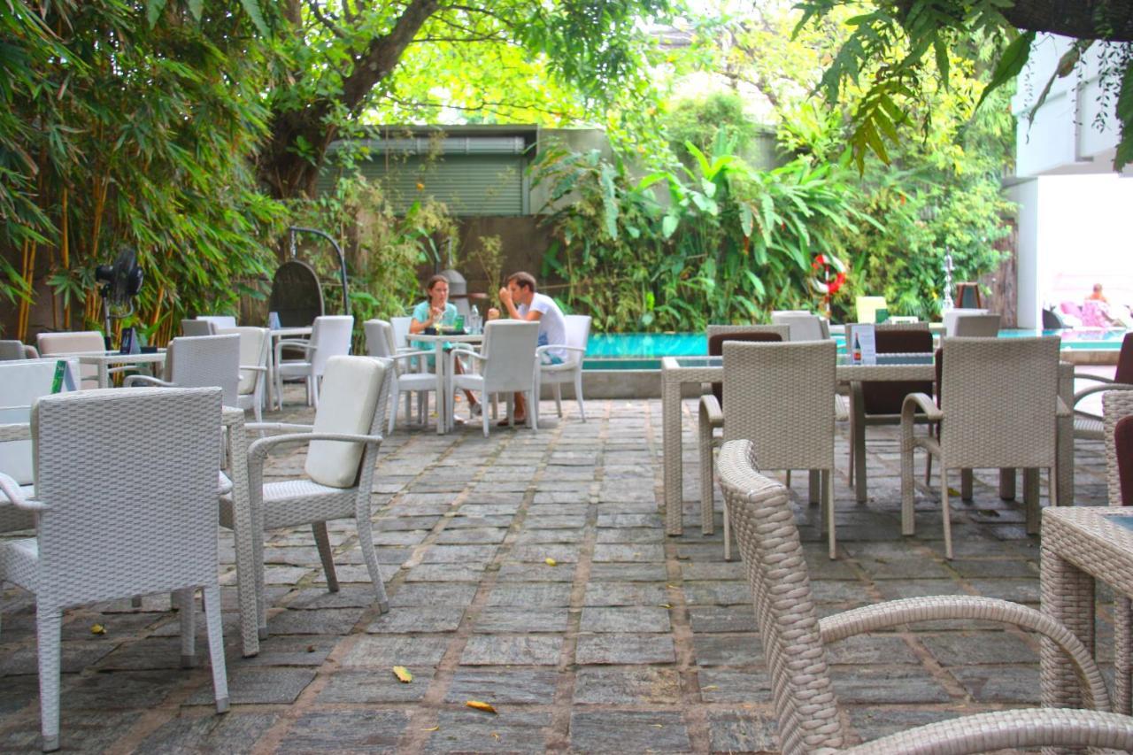 Colombo Court Hotel & Spa Exterior photo