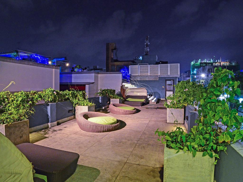 Colombo Court Hotel & Spa Exterior photo
